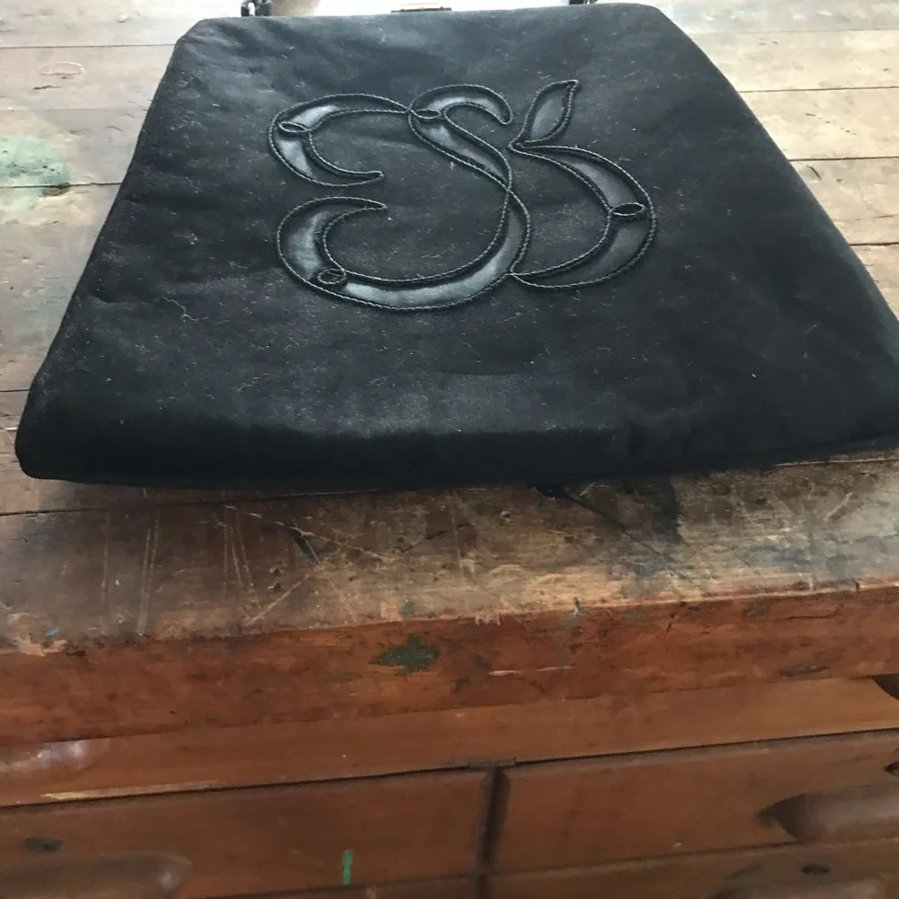 Vintage black handbag